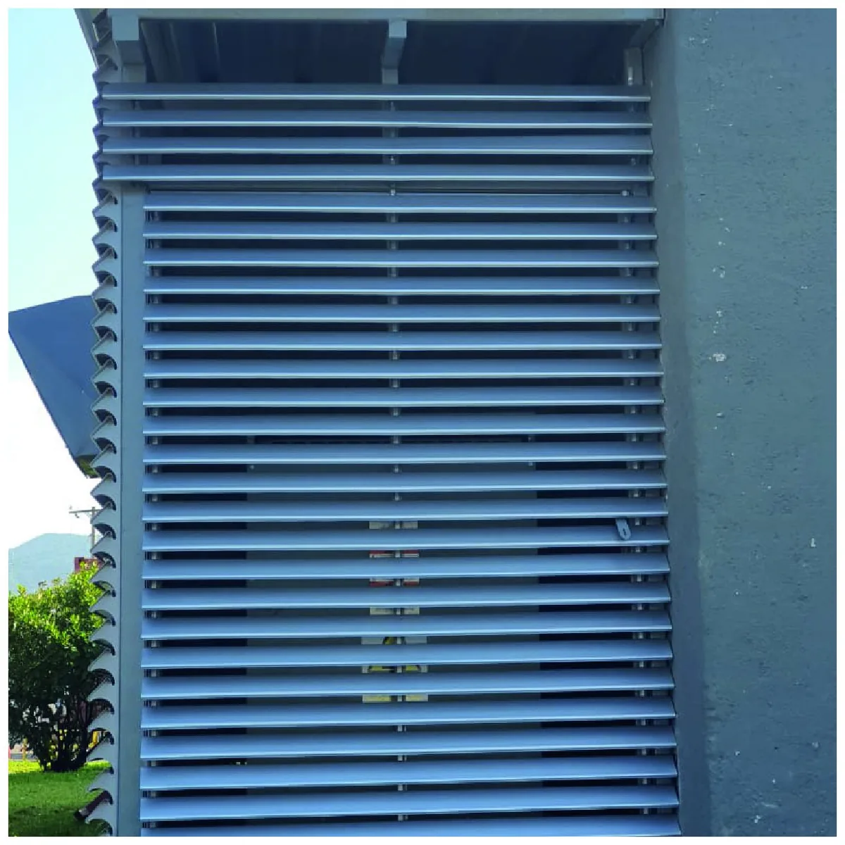 Sun Louver 84R SL · 4