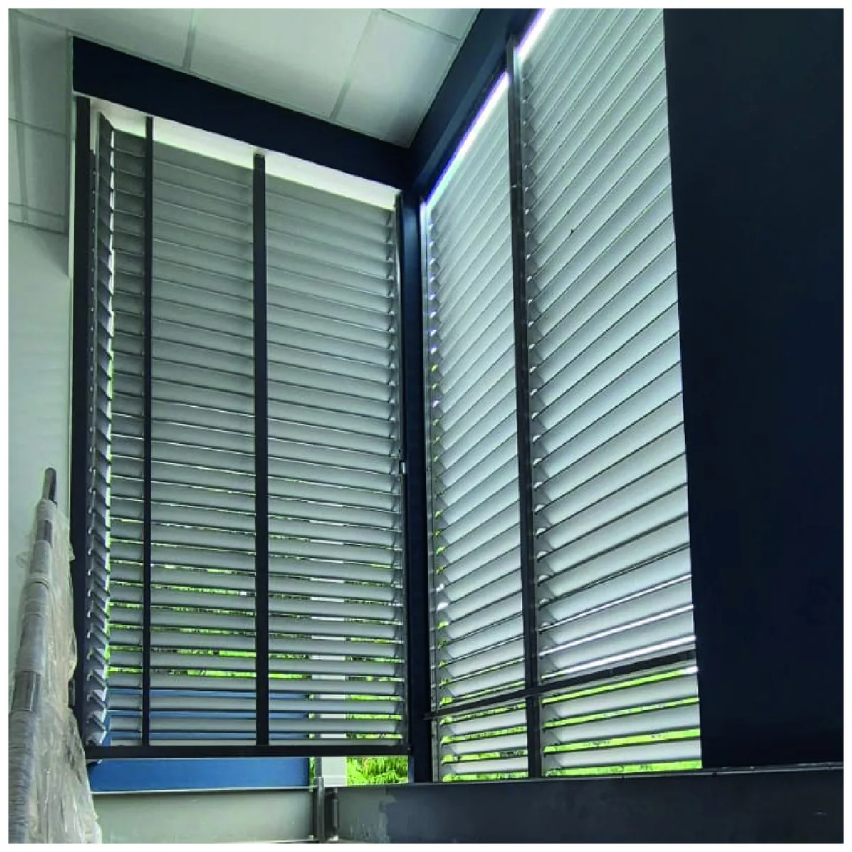 Sun Louver 84R SL · 8