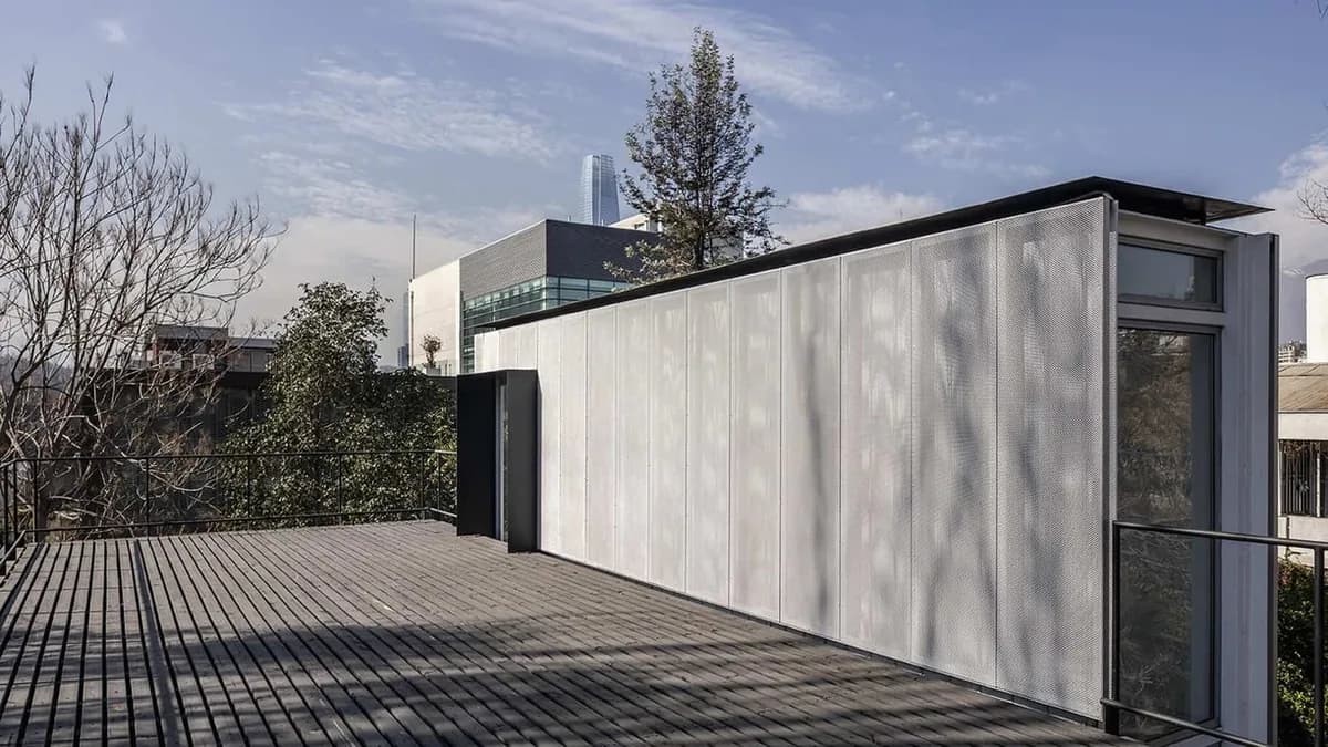 MetalScreen