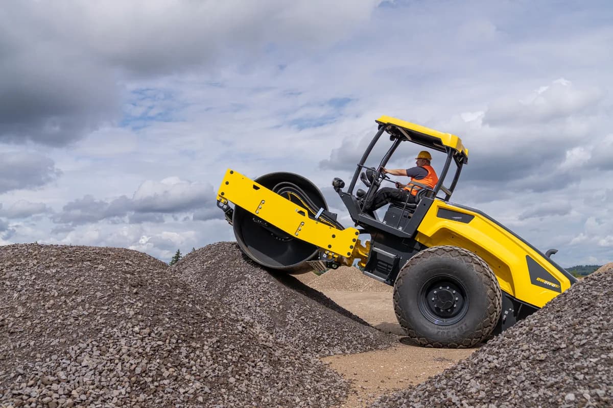 BW 211 D-5 SL soil roller