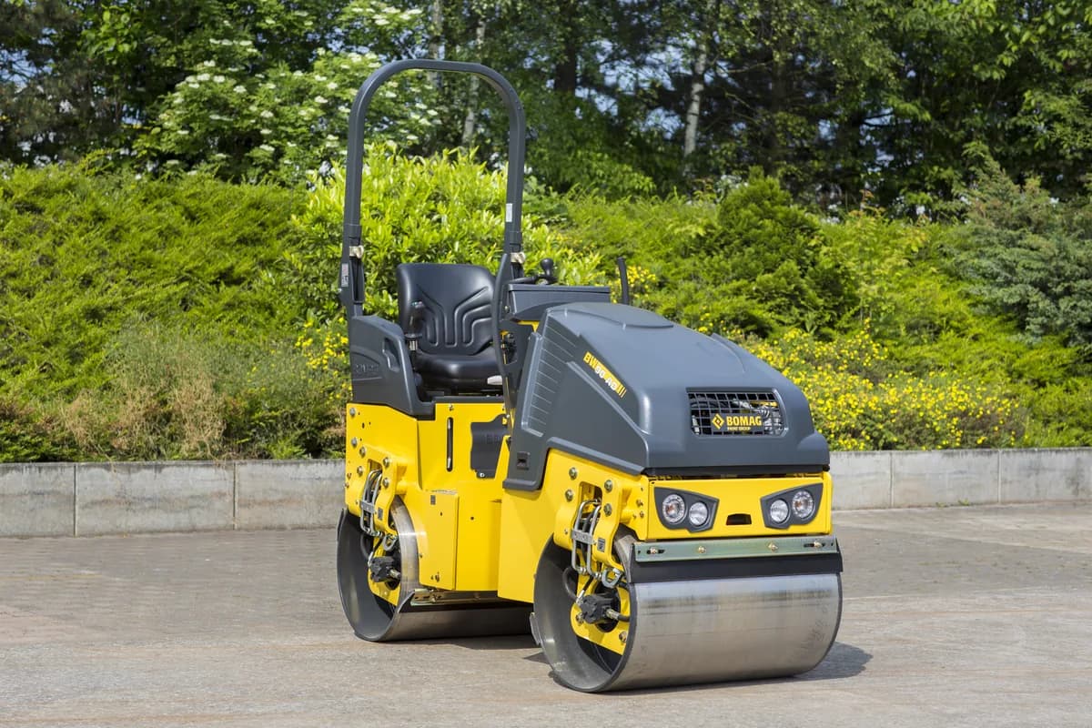 BW 90 AD-5 light tandem roller