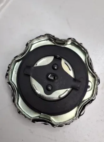Tapón de tanque de combustible SIMAQ SQ17620-Z1T-801 — foto real de la pieza