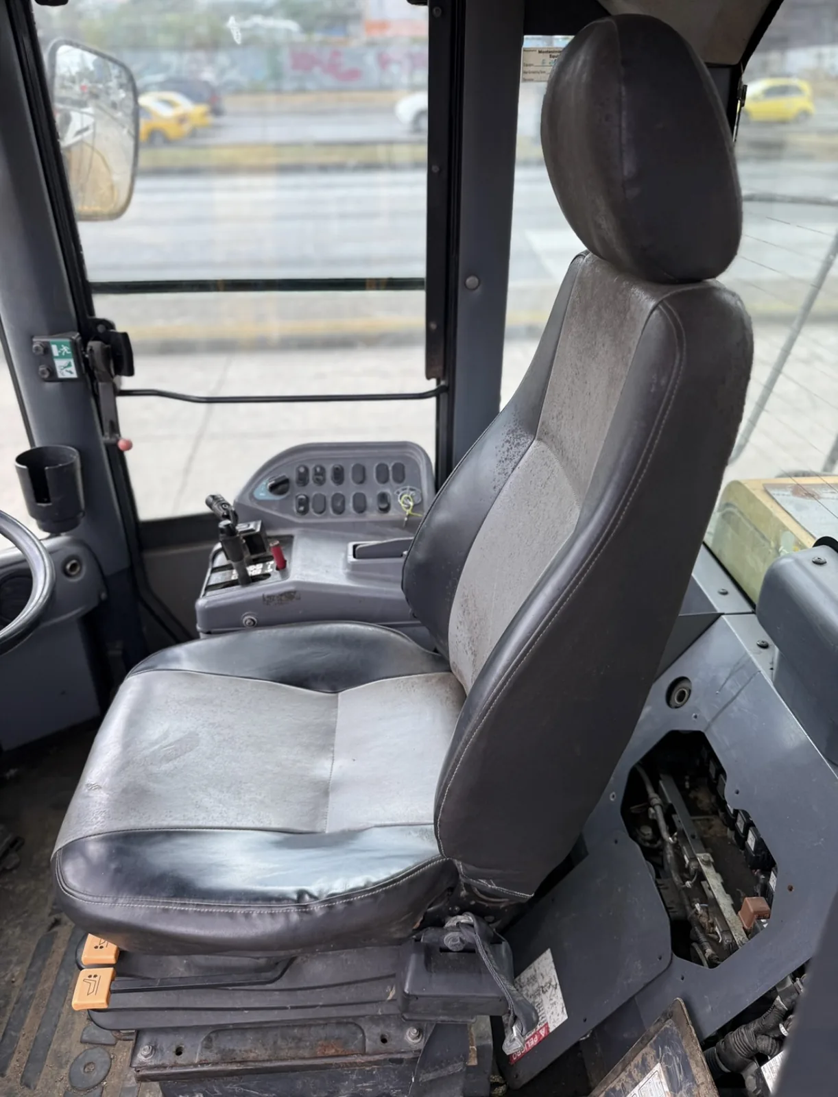 Komatsu WA470-6 — 7